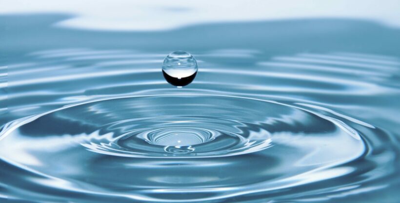 MEDIO AMBIENTE AGUA GOTA