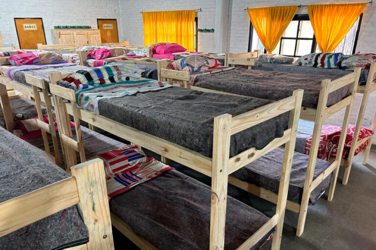 Ante las bajas temperaturas, la Municipalidad recuerda que funciona la Casa Refugio para personas en situación de calle